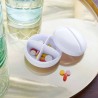 Pastillero con 4 compartimentos.